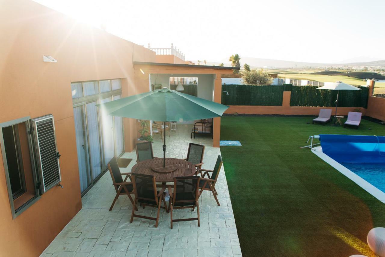 Eco Villa White Suite With Climatized Pool Caleta de Fuste Extérieur photo