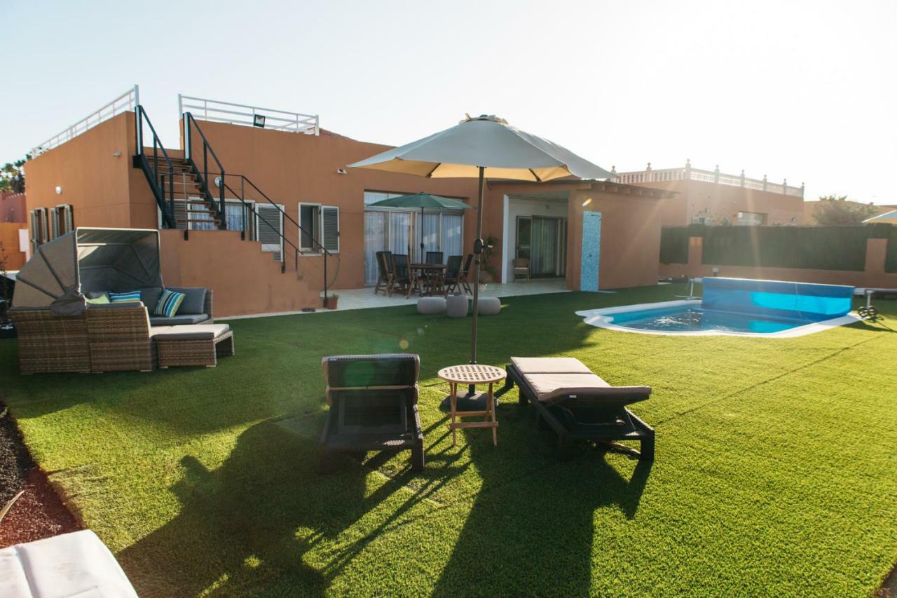 Eco Villa White Suite With Climatized Pool Caleta de Fuste Extérieur photo