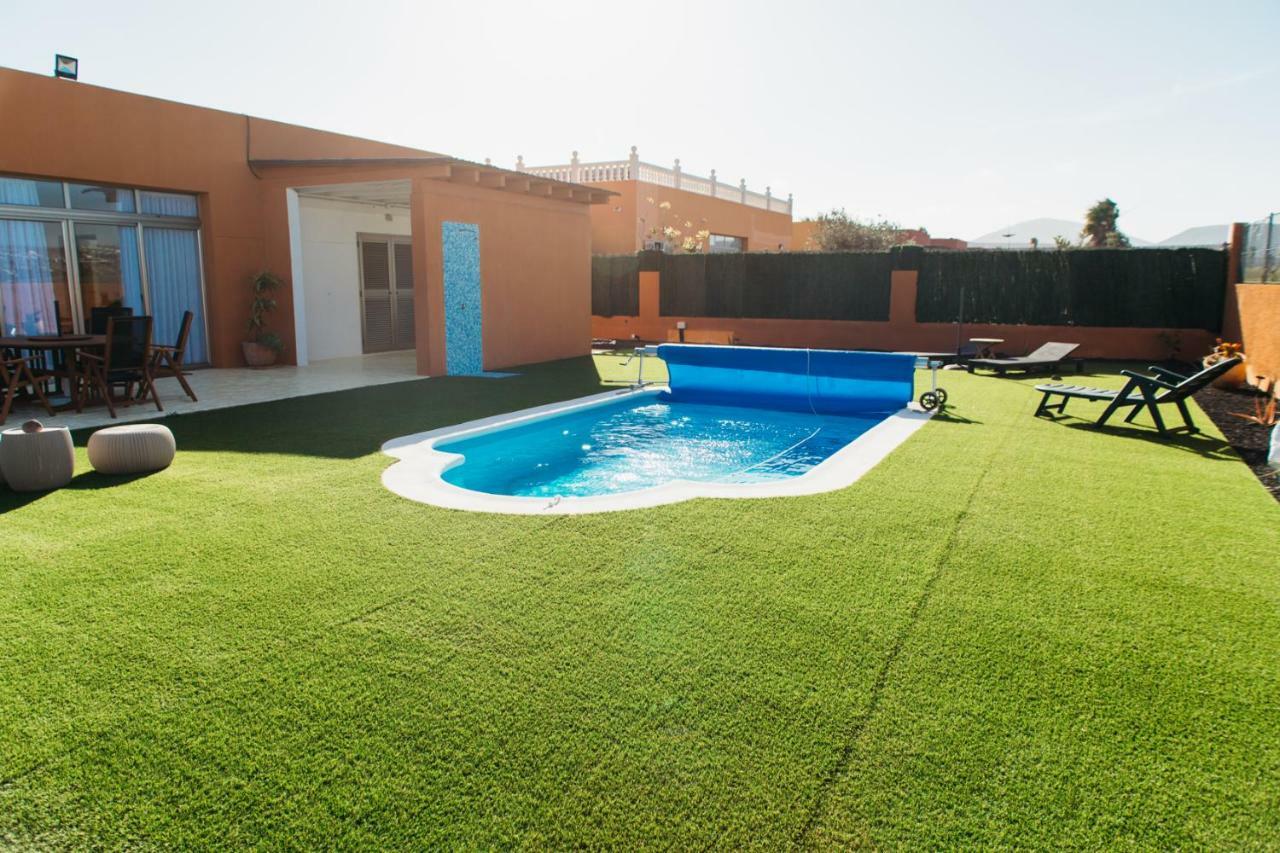 Eco Villa White Suite With Climatized Pool Caleta de Fuste Extérieur photo